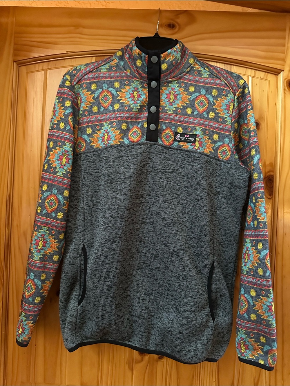 Simply Southern Womans Size L Gray Pullover Sweater with Colorful Aztec Accents